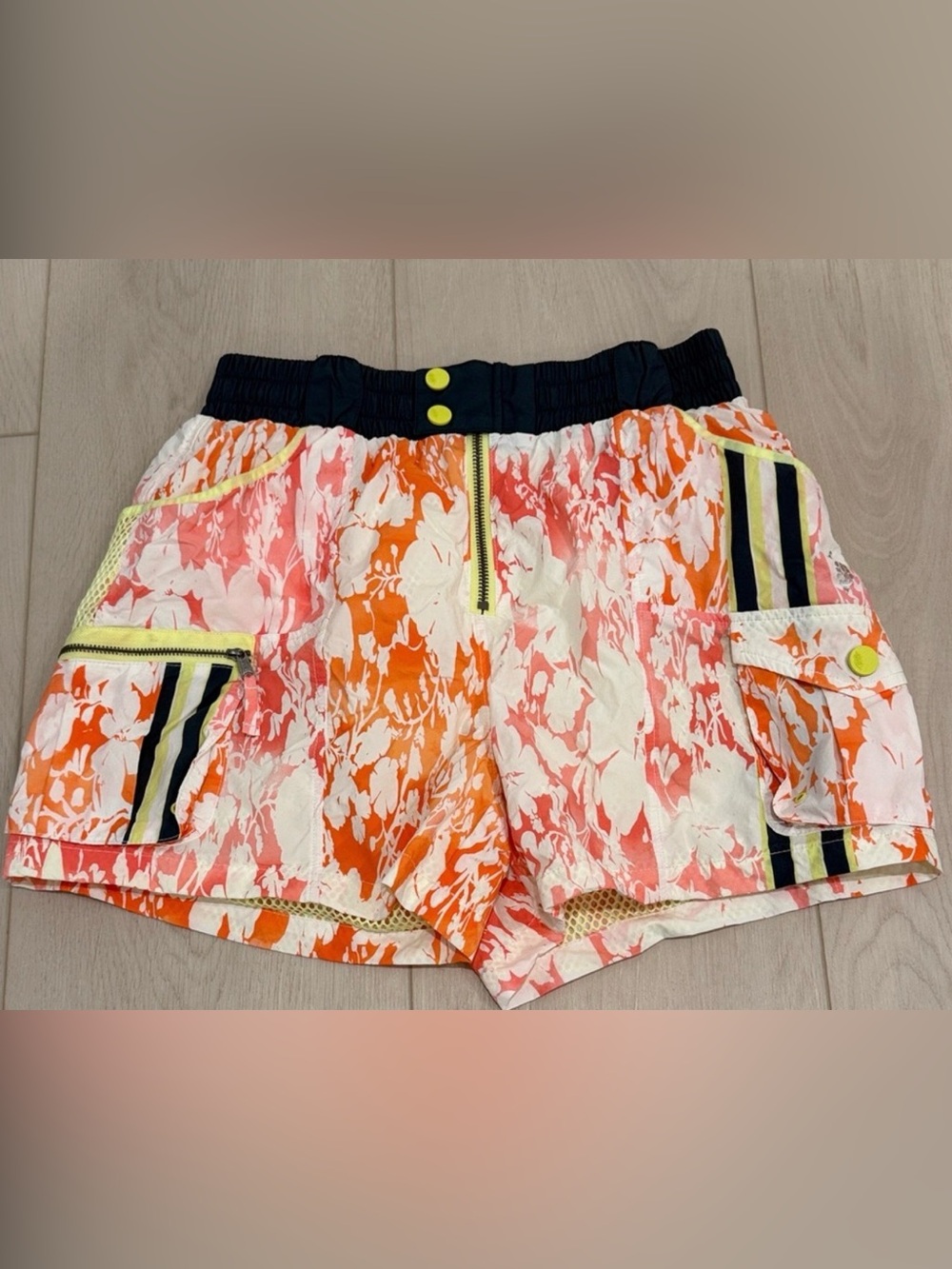 NWOT Free People Movement Floral Print Women’s Active Shorts SZ XS